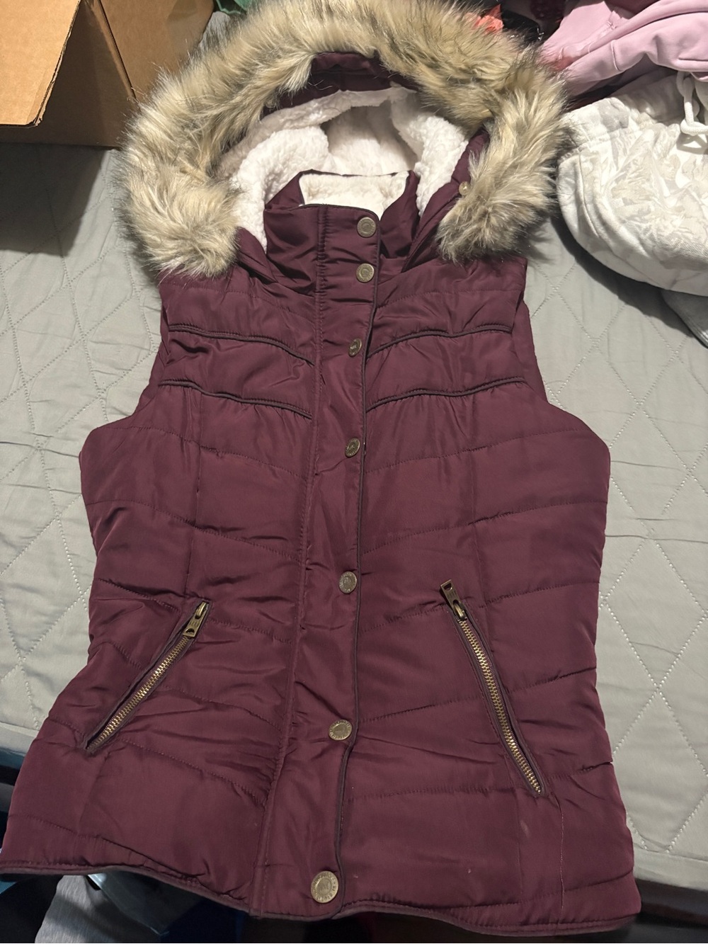 Aeropostale Quilted Burgundy Hooded Vest with Faux Fur Trim